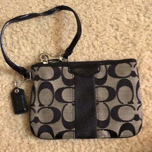 ⭐️COACH Wristlet with Card Holder